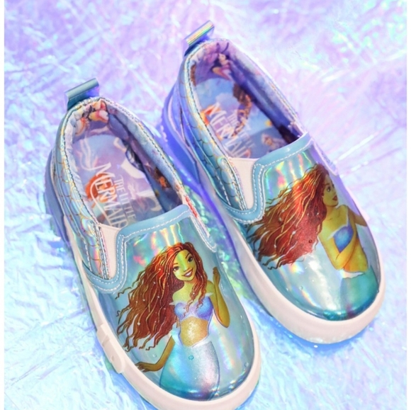 Disney Ariel Little Mermaid 2 Slip On Sneakers NWT in the Box - Picture 1 of 4